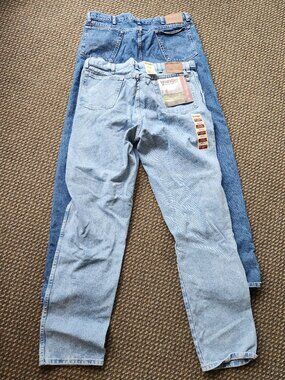 Wrangler Rugged Wear Mens Jeans 38 x 36 LOT of 2 Pair Relaxed Fit Light and Dark